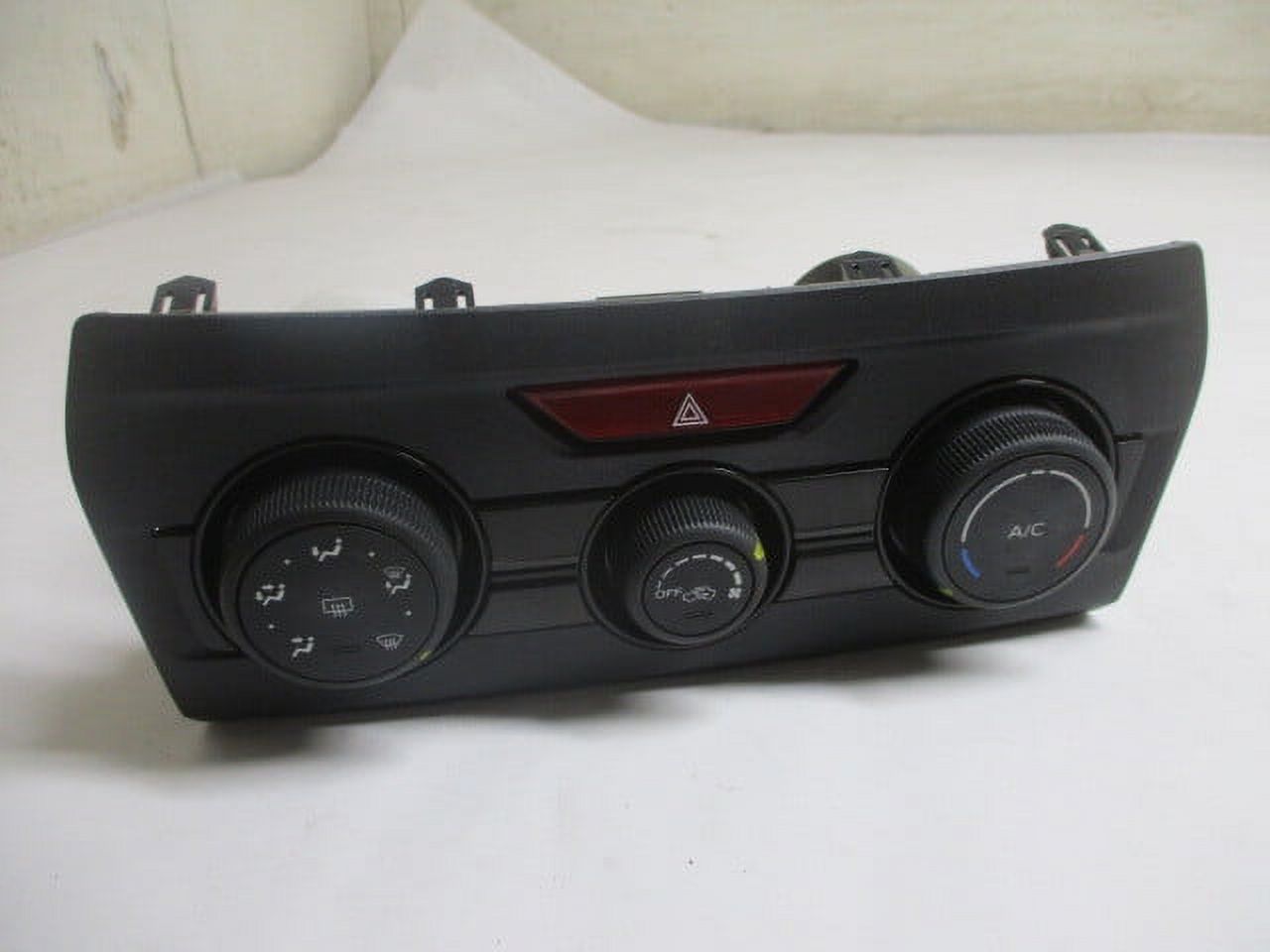 Pre-Owned Subaru Impreza Manual Climate AC Heater Temperature Control E108626