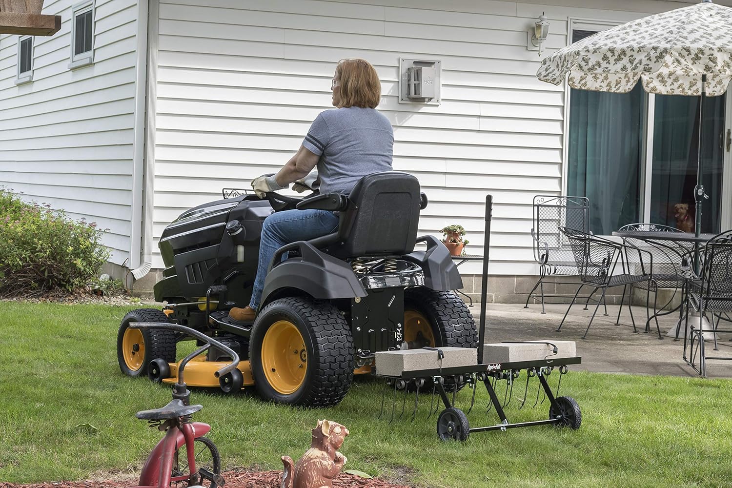 40-Inch Tow Dethatcher Y1591