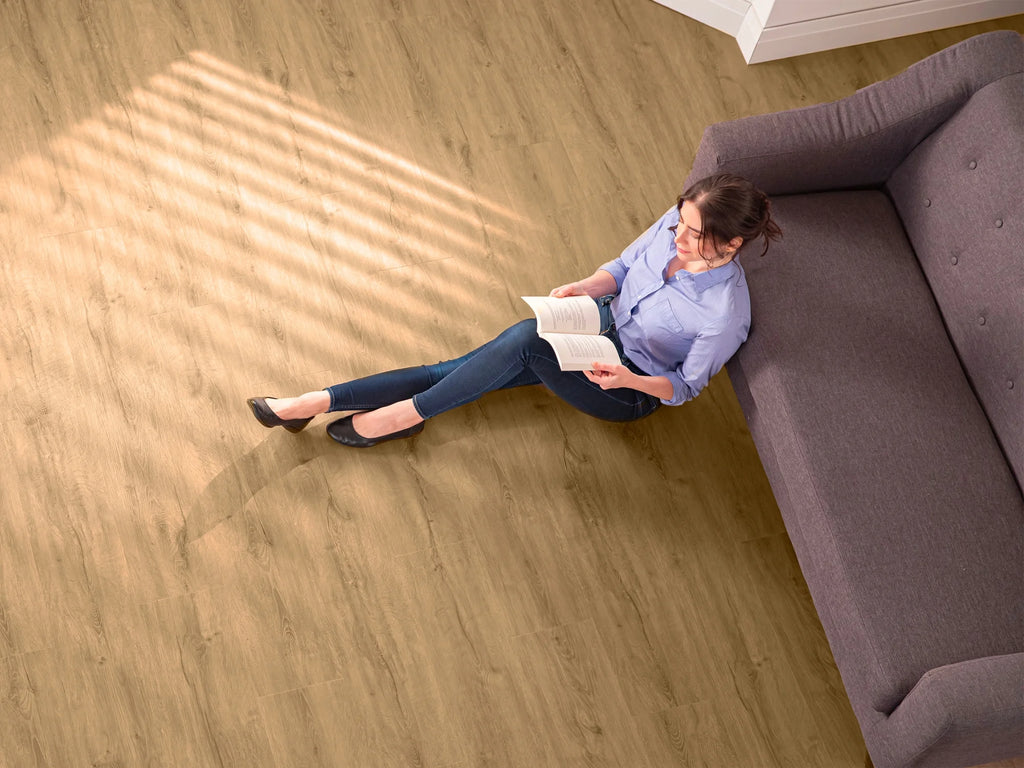 Natural Oak 5MM LVP Flooring 400 Sq ft R409525