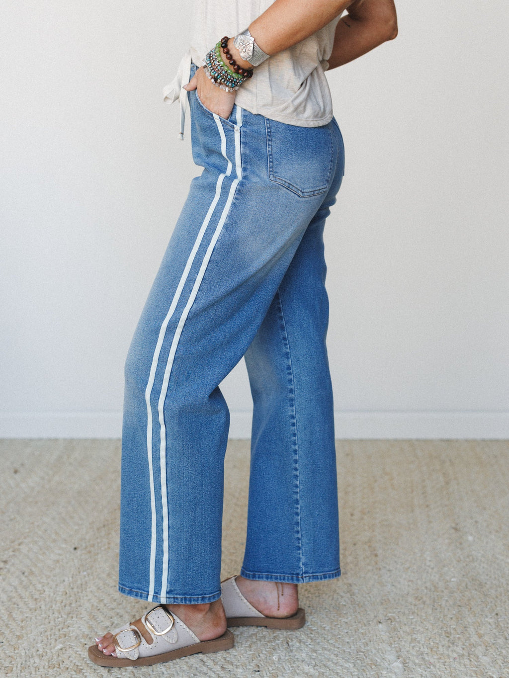Sunset Trail Jeans - Medium Wash