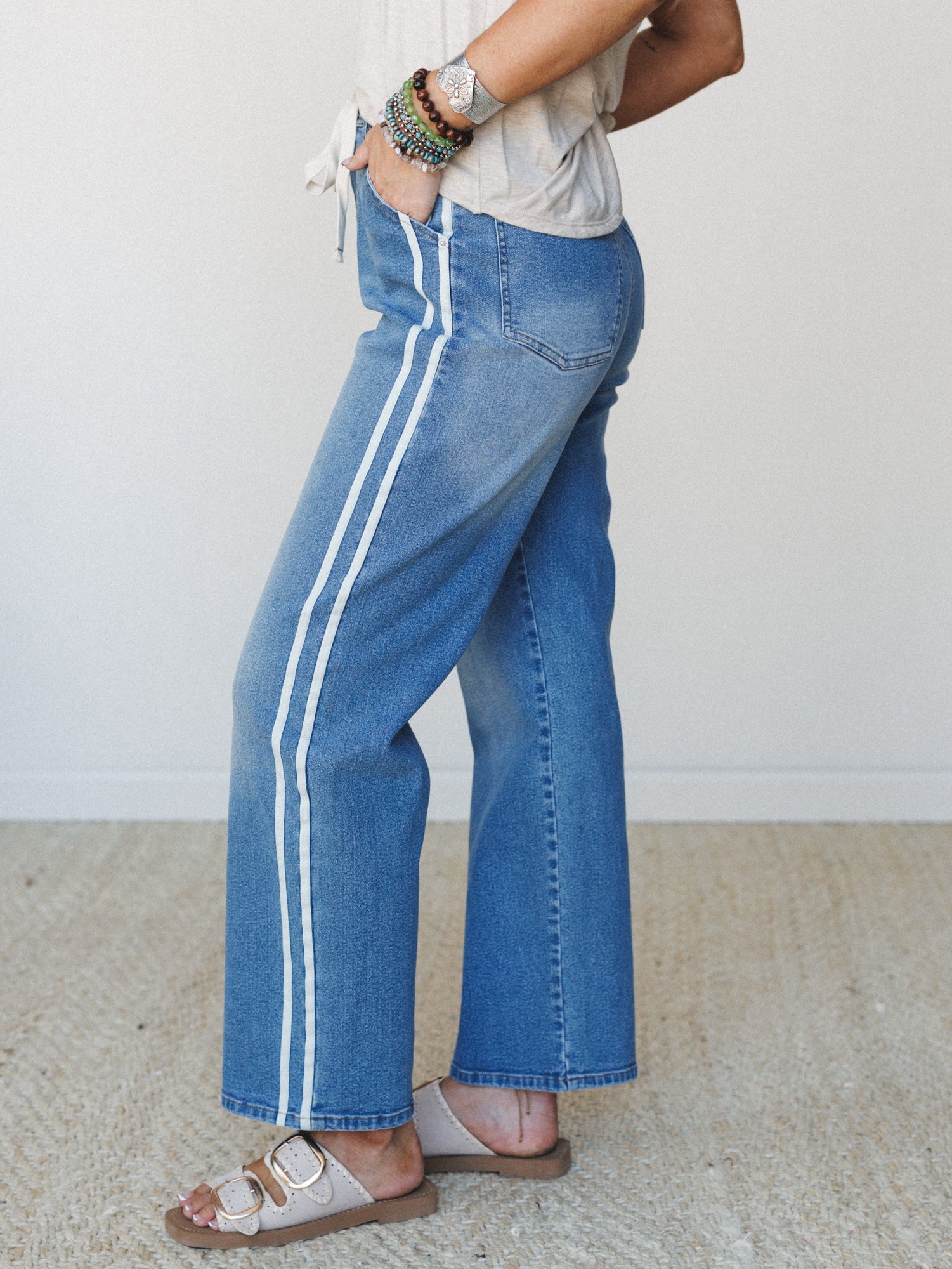 Sunset Trail Jeans - Medium Wash