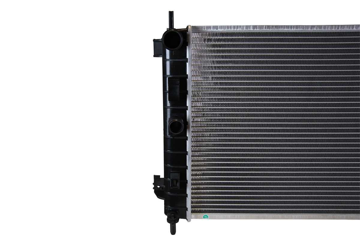 Radiator for Pontiac G6 Chevrolet Malibu Saturn Aura 3.5L 3.9L V6 FWD Q153