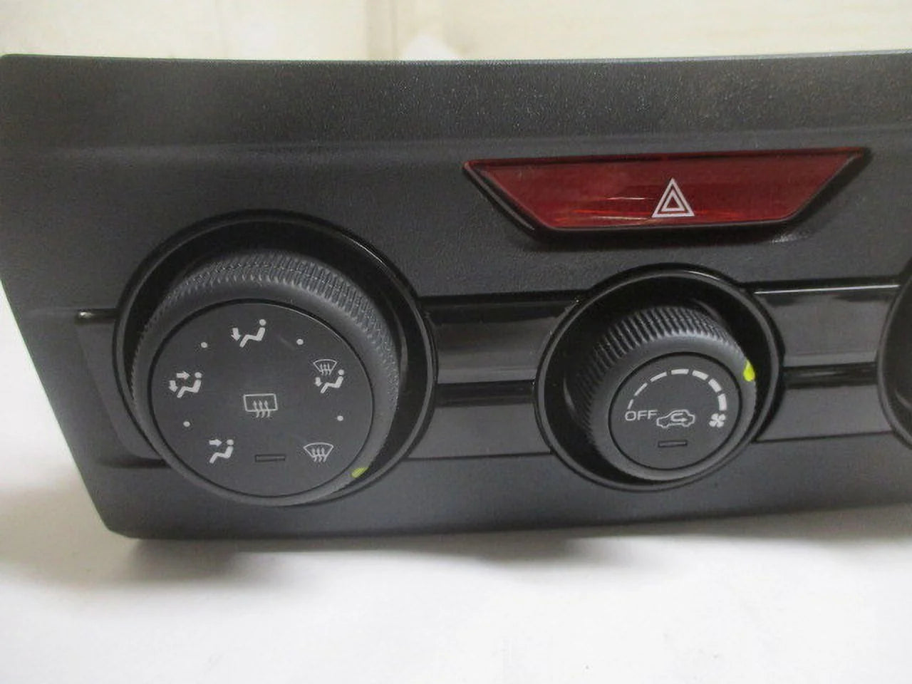 Pre-Owned Subaru Impreza Manual Climate AC Heater Temperature Control E108626