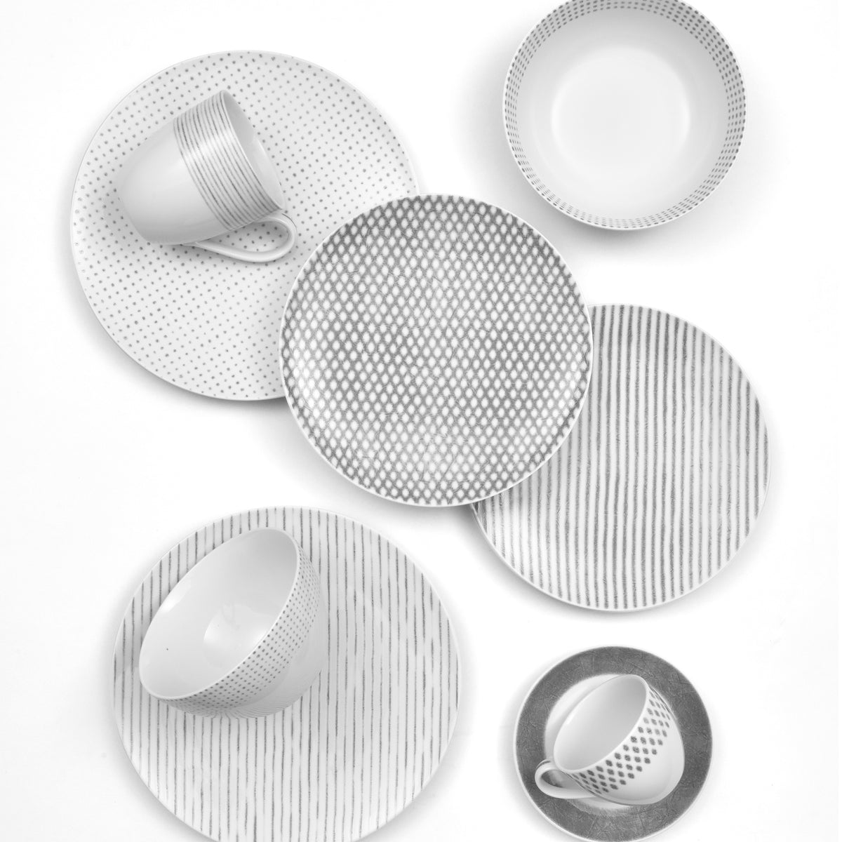 Grey Set of 4 Dinner Plates G190