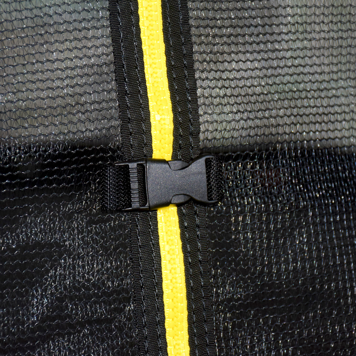 Outdoor Trampoline with Safety Enclosure M863952