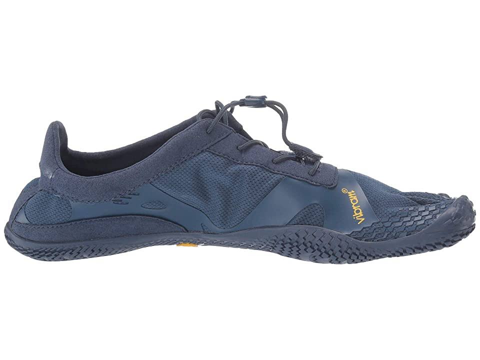 Blue Cross Training Shoes L772