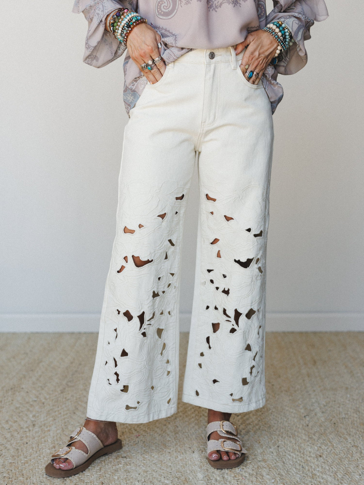 Walking Eyelet Jeans - Cream