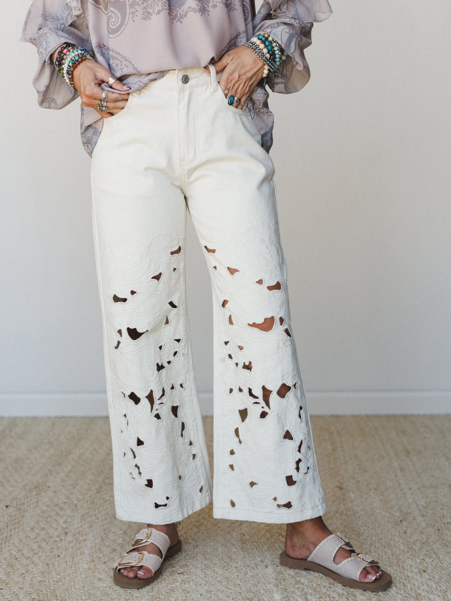 Walking Eyelet Jeans - Cream