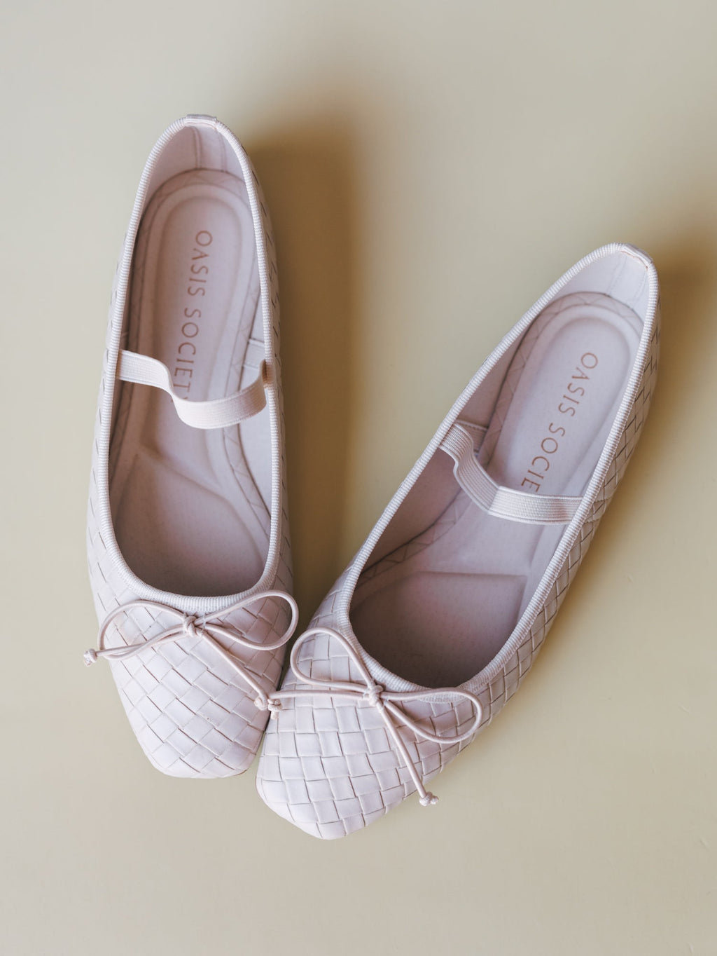 Logan Flat - Beige