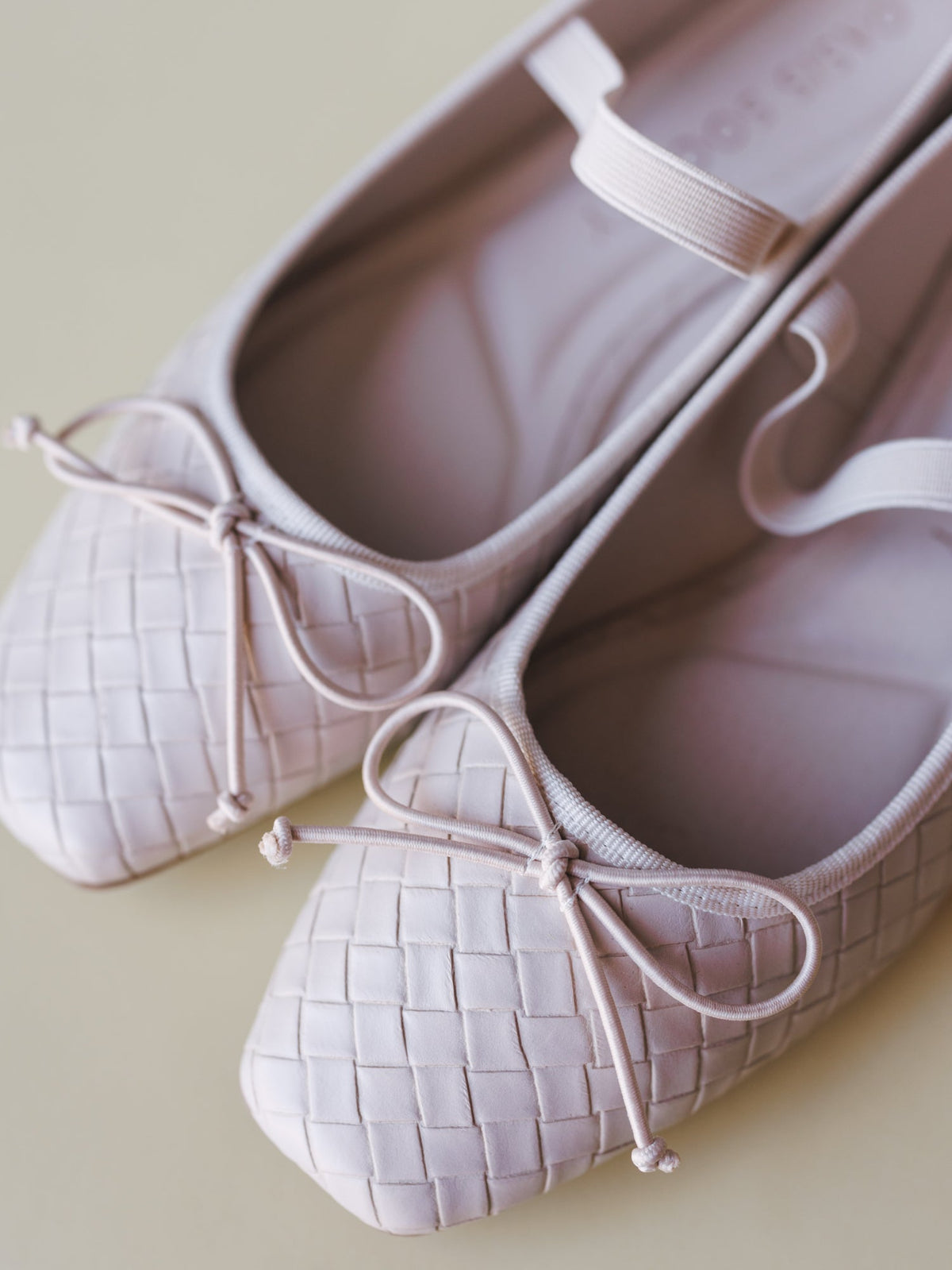 Logan Flat - Beige
