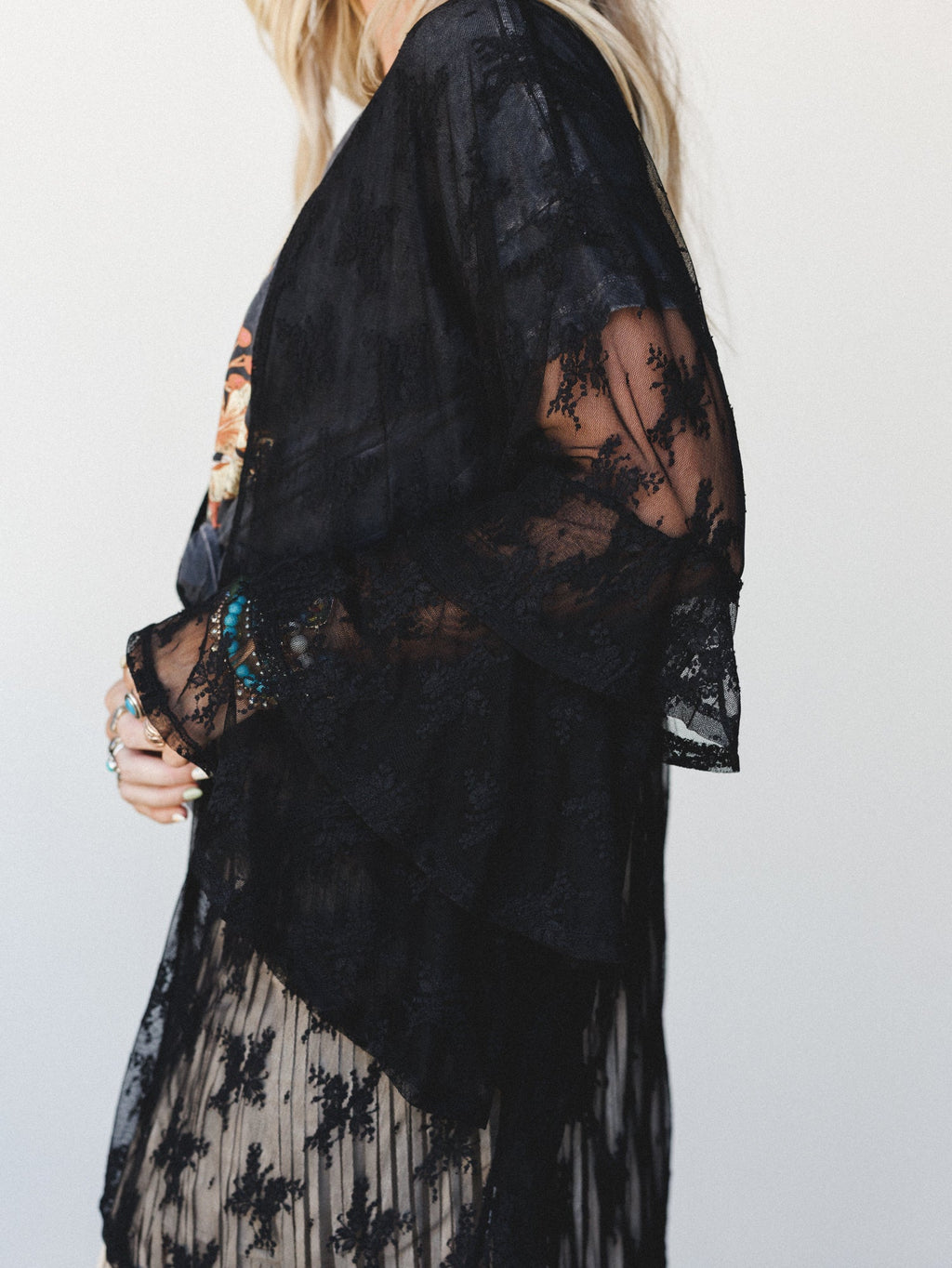 The Nest Floral Lace Dreams Kimono - Black