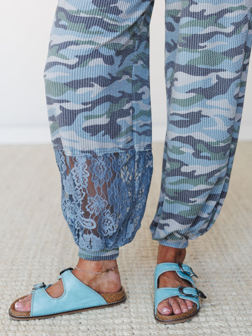 The Nest Weekend Warrior Joggers - Blue Camo
