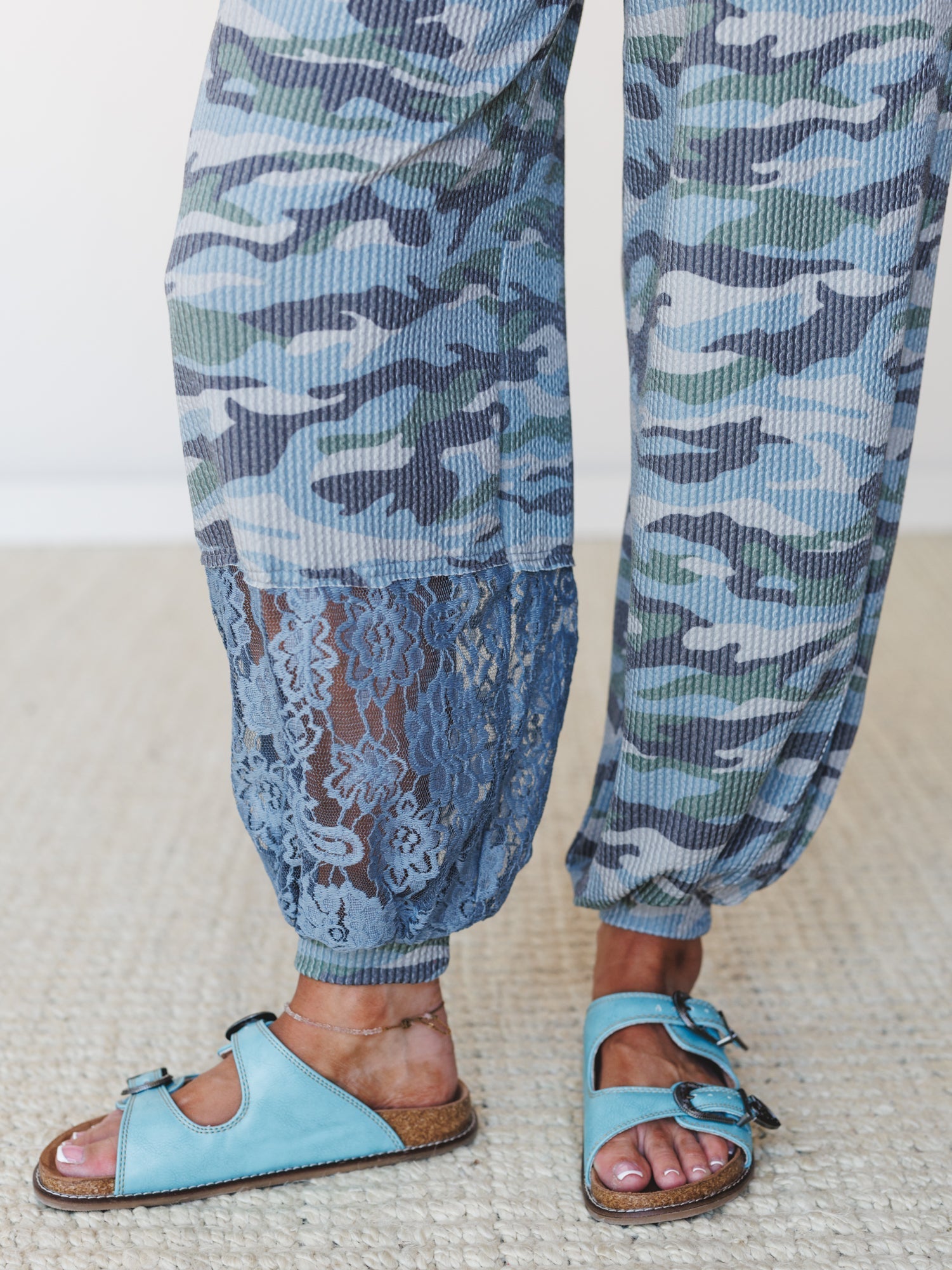 The Nest Weekend Warrior Joggers - Blue Camo
