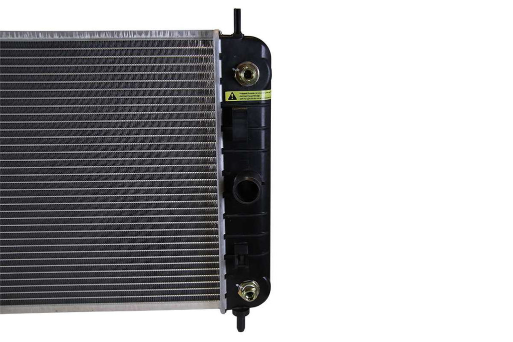 Radiator for Pontiac G6 Chevrolet Malibu Saturn Aura 3.5L 3.9L V6 FWD Q153