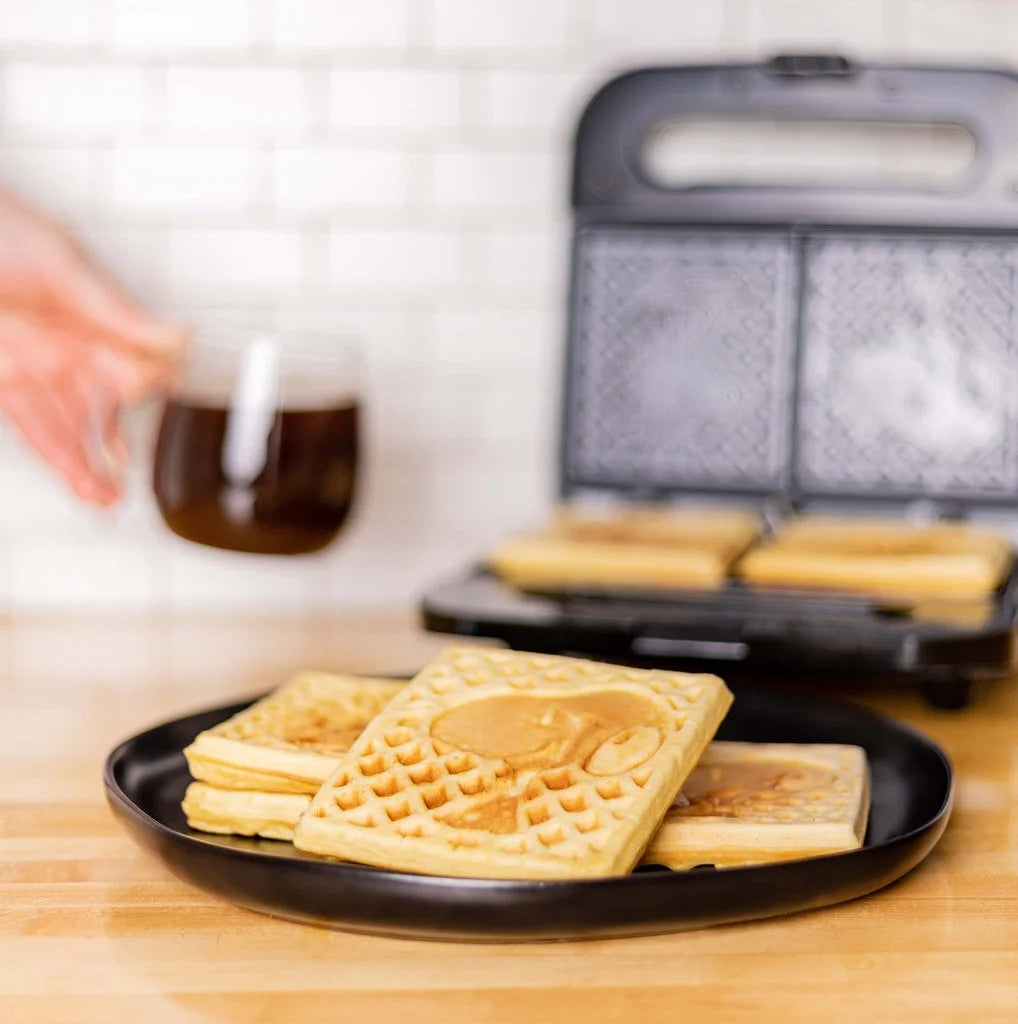 Double-Square Waffle Maker P3440