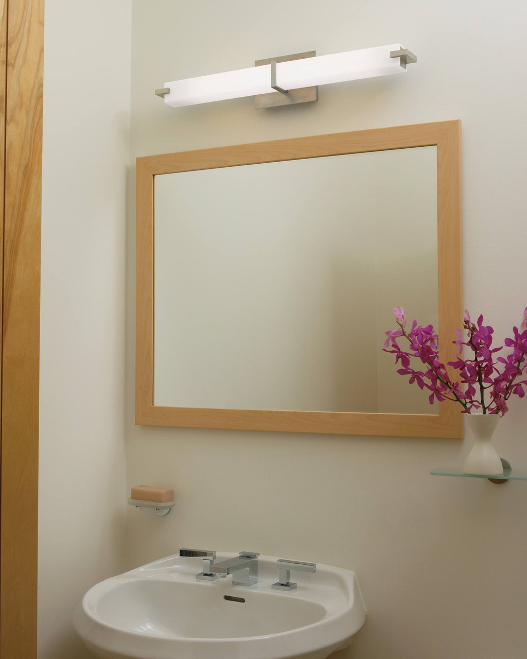 Antique Bronze Metro Bath V40259